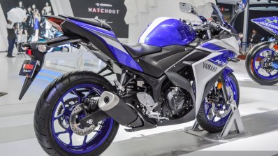 2015 Yamaha R3 rear quarter at Auto Expo 2016