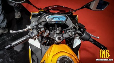 2016 Honda CBR150R Repsol handlebar launched in Indonesia
