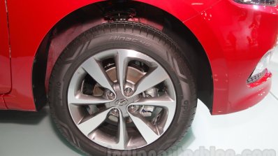 2016 Hyundai i20 wheel at the Auto Expo 2016