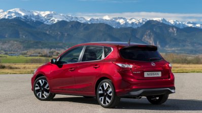 2016 Nissan Pulsar rear