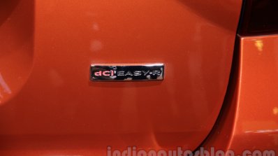 2016 Renault Duster facelift badge Auto Expo 2016