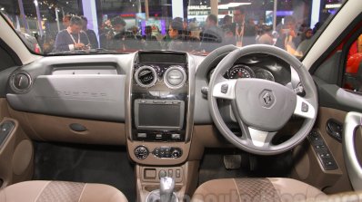 2016 Renault Duster facelift interior Auto Expo 2016