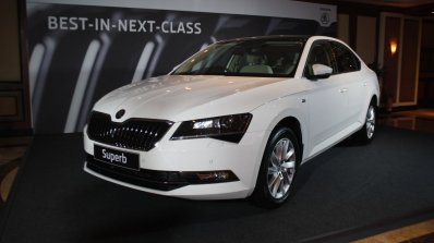 2016 Skoda Superb front three quarter launched in India