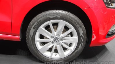 2016 VW Polo alloy rim at the Auto Expo 2016