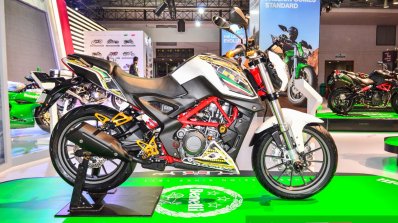 Benelli TNT 25 accessories side at Auto Expo 2016