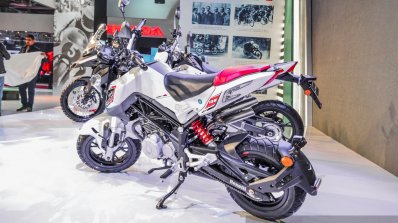 Benelli Tornado Naked T-135 rear quarter at Auto Expo 2016