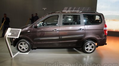 Chevrolet Enjoy special edition side at 2016 Auto Expo