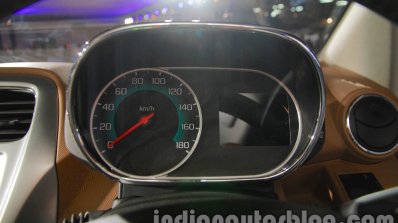 Chevrolet Essentia Concept instrument cluster