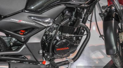 Honda CB Unicorn 150 engine at Auto Expo 2016