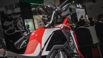 Honda CRF1000L Africa Twin fuel tank at Auto Expo 2016