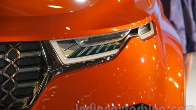 Hyundai Carlino:Hyundai HND-14 headlight at Auto Expo 2016