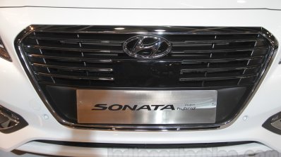 Hyundai Sonata PHEV grille at Auto Expo 2016