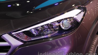 Hyundai Tucson headlight at Auto Expo 2016