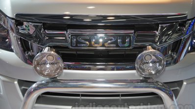 Isuzu D-Max V-Cross grille at Auto Expo 2016