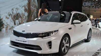 Kia Optima Sportswagon front quarter at the Geneva Motor Show Live
