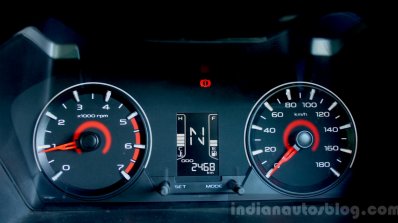 Mahindra KUV100 1.2 Diesel (D75) instrument cluster Full Drive Review