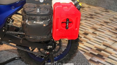 Mahindra Mojo Adventure Concept side luggage jerry cans at Auto Expo 2016