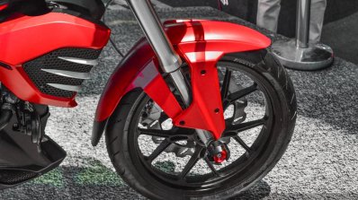 Mahindra Mojo accessories fork sliders at Auto Expo 2016