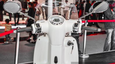 Peugeot Django handlebar at Auto Expo 2016