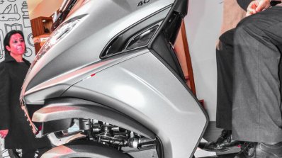 Peugeot Metropolis RS alloy wheels at Auto Expo 2016