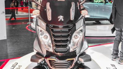 Peugeot Metropolis RS front at Auto Expo 2016