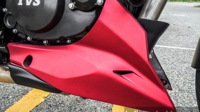 TVS Apache RTR 200 4V engine cowl review