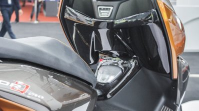 TVS ENTORQ 210 handlebar at Auto Expo 2016