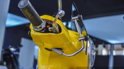 Vespa VXL 150 yellow visor mount at Auto Expo 2016