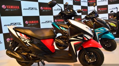 Yamaha Cygnus Ray ZR side