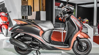 Yamaha Fascino X Special Edition side at Auto Expo 2016