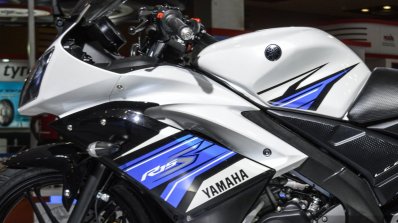 Yamaha R15S graphics at Auto Expo 2016