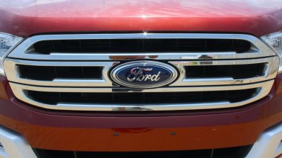 2016 Ford Endeavour 2.2 AT Titanium grille far Review