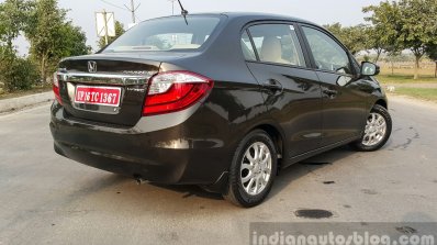 2016 Honda Amaze 1.2 VX (facelift) rear three quarter toe out First Drive Review