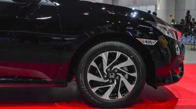 2016 Honda Civic (ASEAN-spec) wheel at 2016 BIMS