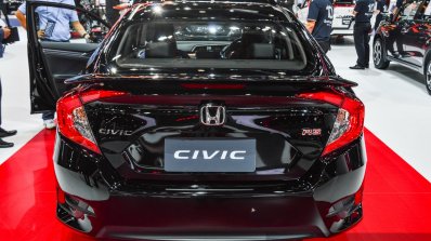 2016 Honda Civic RS (ASEAN-spec) rear end at 2016 BIMS