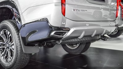 2016 Mitsubishi Pajero Sport rear diffuser at 2016 BIMC