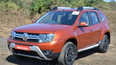 2016 Renault Duster facelift AMT front three quarter Review