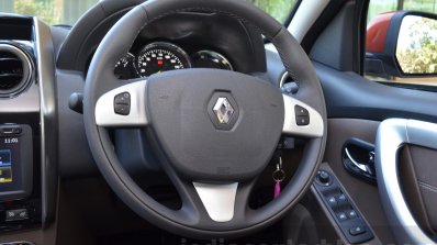 2016 Renault Duster facelift AMT steering Review