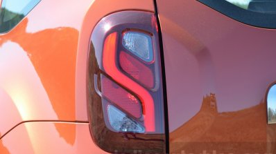 2016 Renault Duster facelift AMT taillights Review