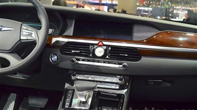 Genesis G90 center console at the 2016 Geneva Motor Show