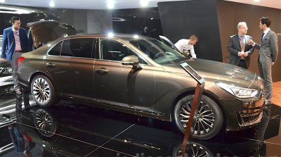 Genesis G90 front three quarter at the 2016 Geneva Motor Show