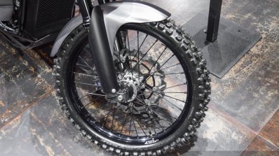 Harley Davidson 750 Stealth (Adventure Custom) Dunlop motocross tire at 2016 BIMS