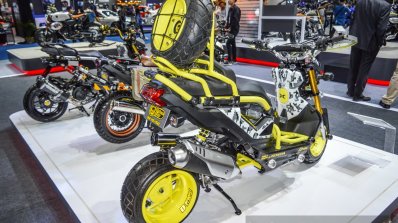 Honda Zoomer-X by X-Paint rear quarter at 2016 BIMS