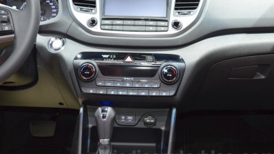 Hyundai Tucson center console at 2016 Geneva Motor Show