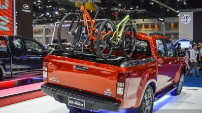 Isuzu D-Max V-Cross Limited rear three quarter at 2016 BIMS