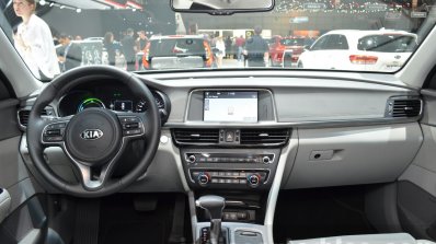 Kia Optima Plug-in Hybrid dashboard at the 2016 Geneva Motor Show