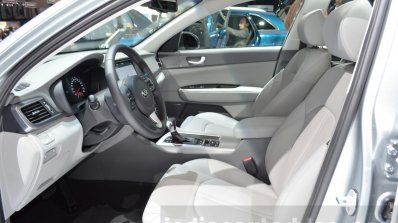 Kia Optima Plug-in Hybrid front cabin at the 2016 Geneva Motor Show