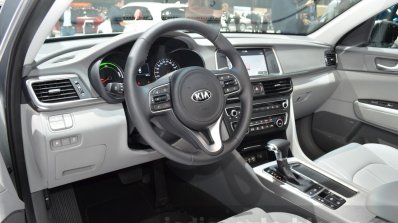 Kia Optima Plug-in Hybrid interior at the 2016 Geneva Motor Show