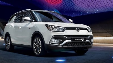 SsangYong Tivoli Air front three quarters