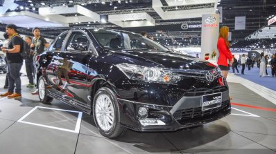 Toyota Vios Exclusive Edition front right three quarter at 2016 BIMS